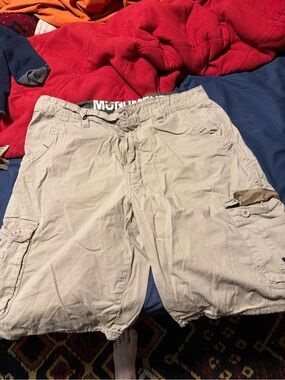 Men's Beige, grey, black Cargo Shorts